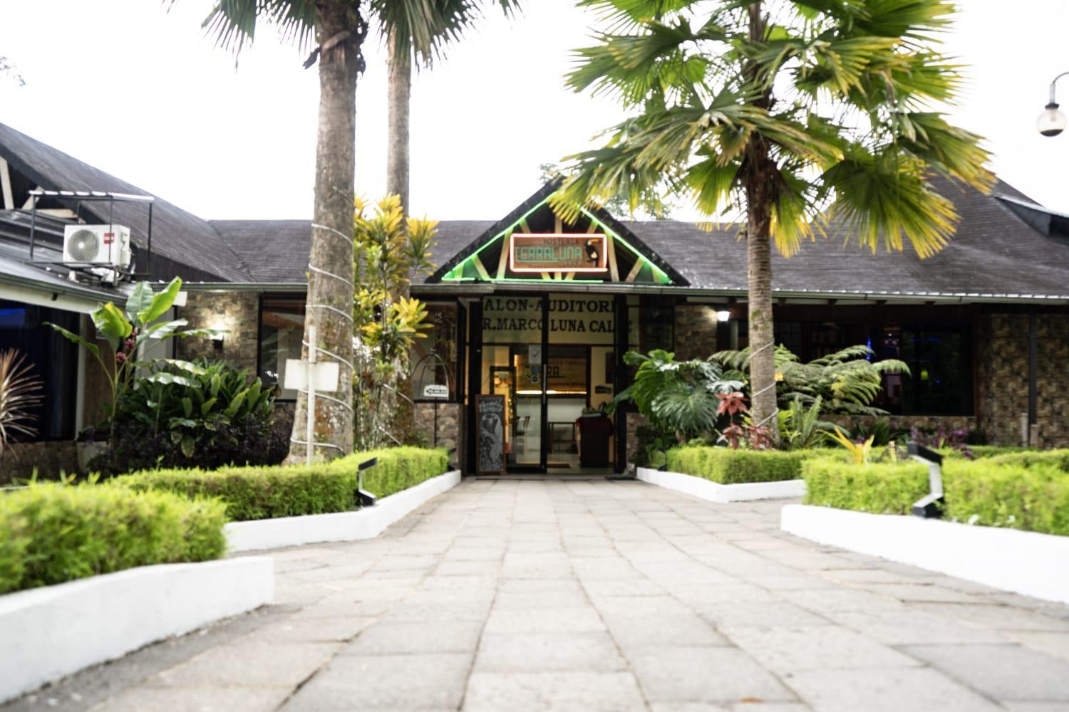 Terra Luna Lodge Тена Екстериор снимка
