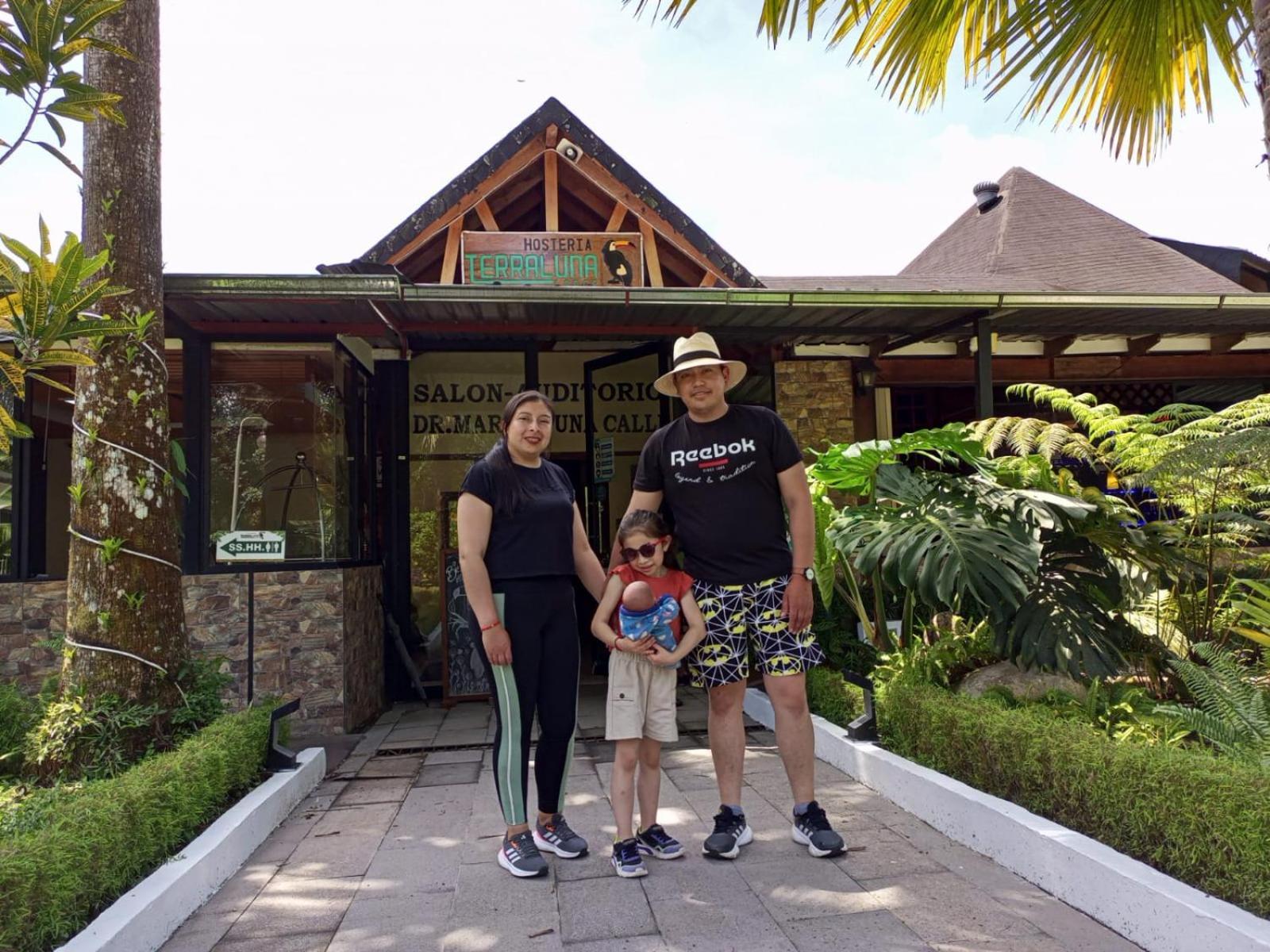 Terra Luna Lodge Тена Екстериор снимка