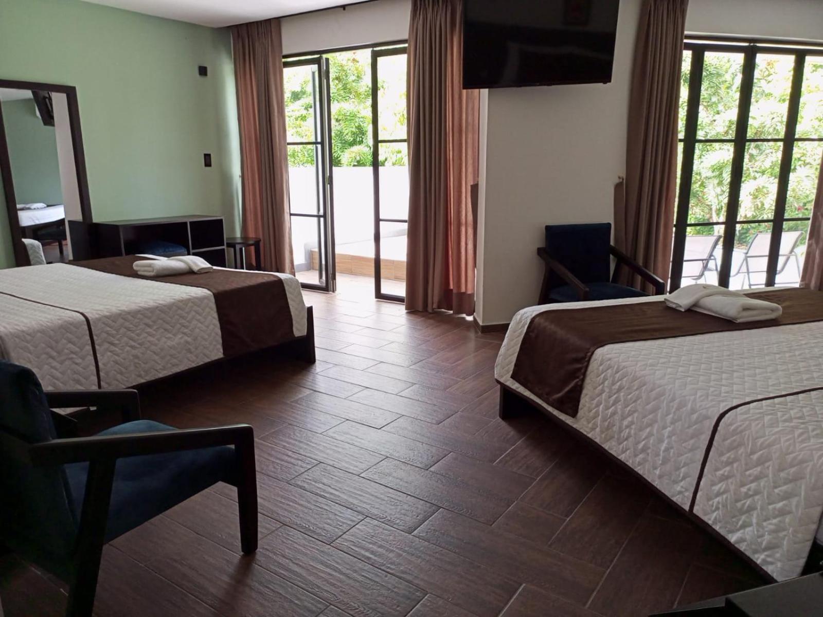 Terra Luna Lodge Тена Екстериор снимка
