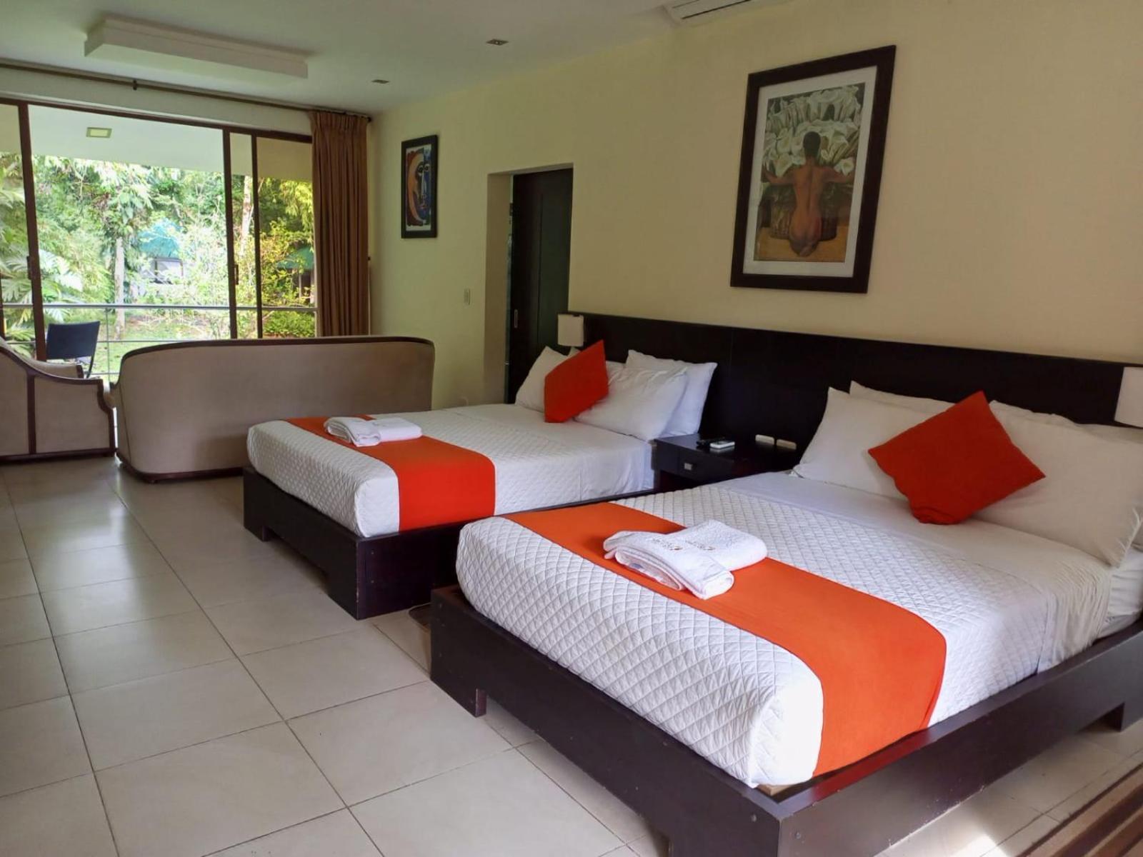 Terra Luna Lodge Тена Екстериор снимка