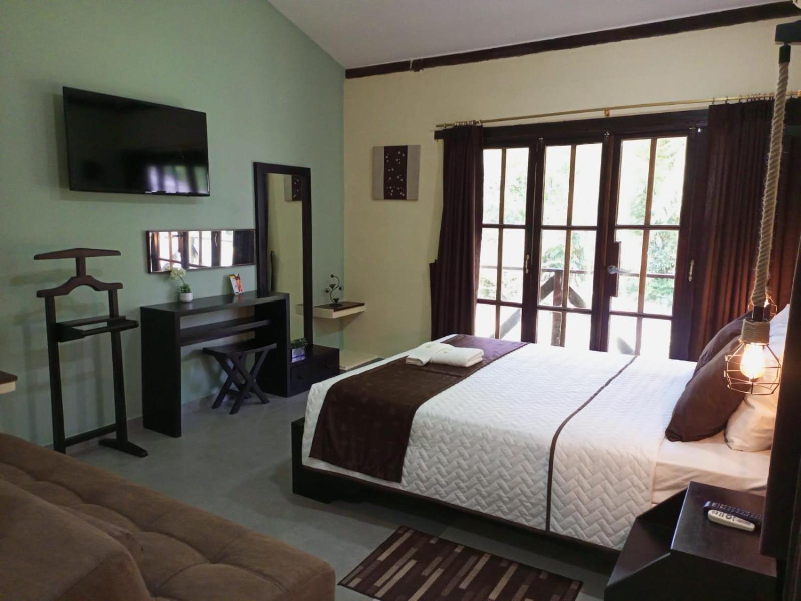 Terra Luna Lodge Тена Екстериор снимка